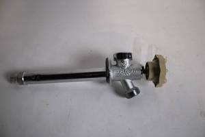 lot 173 image: Brass Valve with Beige Knob, Pipe Length 7 Inches