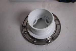 lot 179 image: Lot of 2 Used Oatey Twist-N-Set Closet Flanges
