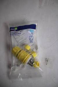 lot 192 image: Leviton Wetguard Watertight Plug NEMA 5-15P, 125V 15A