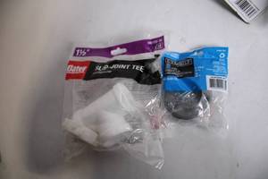 lot 229 image: Oatey 1-12 Inch Slip-Joint Tee and Everbilt Pole Closet Sockets Set