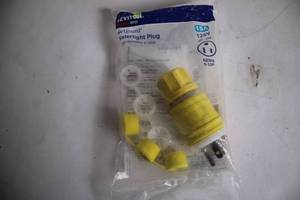 lot 259 image: Leviton 15A Wetguard Watertight Plug