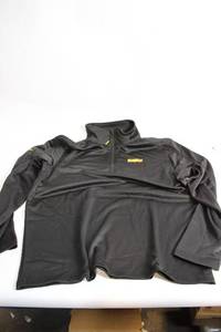 lot 318 image: DEWALT Black Quarter-Zip Jacket - Size L
