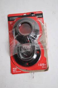 lot 330 image: Pack of 2 EverBilt Metal Pipe Flange Floor Cover Plates, 1-516 in