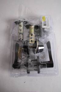 lot 336 image: Kwikset Hardware Privacy Door Lever Set