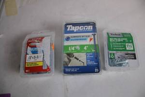 lot 416 image: Assortment of Anchors and Screws 10 Wedge Anchors, 25 Tapcon Anchors, 50 Teks Screws
