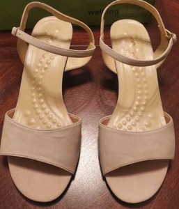 lot 134 image: WALKING CRADLES Womens Renata Ankle Strap Heels NEW