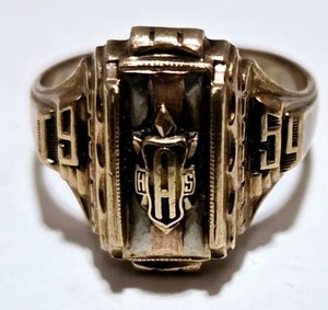 lot 3 image: Vintage 1954 Port Angeles High School Class Ring in 10K Gold 4.5 grams