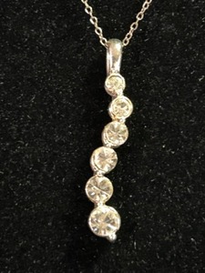 lot 19 image: Sterling Silver Necklace with Cubic Zirconia Pendant