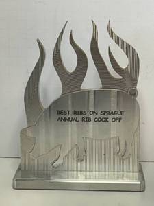 lot 55 image: Solid Aluminum Rib Cook Off Award Sculpture Piece Pig on Fire