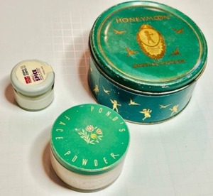 lot 75 image: Vintage Assorted Powder Tins Honeymoon Dusting Powder, Ponds Face Powder, and Apple & Spice Body Cream