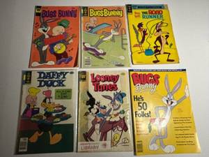 lot 87 image: Collection of 6 Vintage Looney Tunes Comic Books