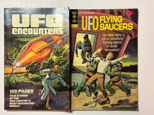 lot 118 image: Set of 2 Vintage UFO Theme Comic Books and Magazine