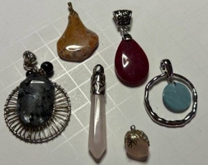 lot 339 image: Set of 6 Assorted Gemstone Pendants
