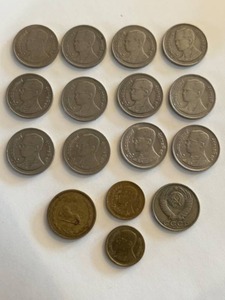 lot 341 image: Vintage Set of 16 International Coins from Thailand, Iran and Russian