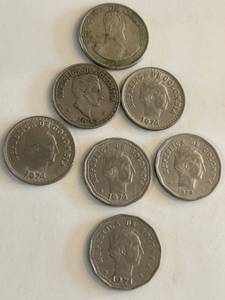 lot 343 image: Collection of Vintage Colombian Coins from 1964-1979