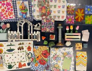 lot 252 image: Fairy Garden Trellis  Vintage Home Decor  Tableware