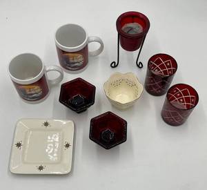 lot 268 image: Collection of Thomas Kinkade Mugs, RedWhite Decor with Candle Holders