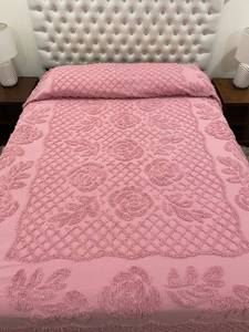 lot 284 image: Pink Chenille Bedspread with Floral Pattern and Fringe