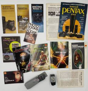lot 302 image: Honeywell Auto Strobonar and Tilt-A-Flash, Manuals AND Vintage Photography Literature