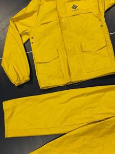 lot 320 image: Columbia Yellow Rain Jacket  Pants Set YOUTH Medium