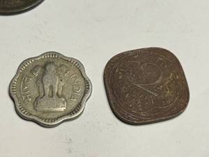 lot 358 image: 1952 Indian 10 Paise Coin and Vintage Square Coin