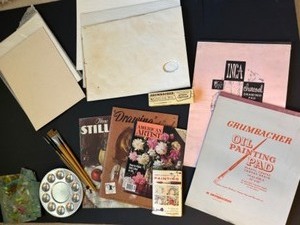 lot 370 image: Vintage Mixed Artist Supplies Set with Painting Pads and Brushes