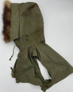 lot 381 image: Vintage U.S. Navy Parka Hood with Real Fur Trim by Drybak Corporation