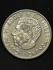 lot 393 image: 1966 Swedish 2 Kronor Coin Featuring Gustaf VI Adolf 14gr SILVER