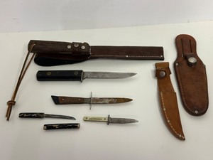 lot 399 image: Collection of 6 Vintage Knives with Leather Sheaths