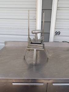 lot 7 image: Nemco Easy Chopper 2 Commercial Vegetable Cutter