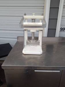 lot 8 image: Commercial Pineapple Corer
