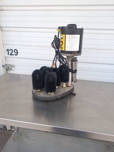 lot 12 image: Glass Pro Commercial Glass Washer