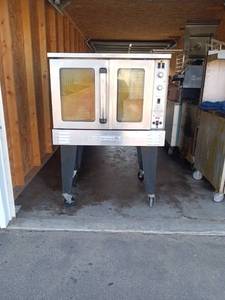 Commercial B-Series Convection Oven