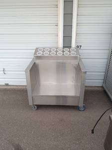 lot 31 image: Stainless Steel Restaurant Silverware and Plate Cart on Wheels