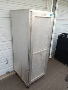 lot 35 image: Used Aluminum Mobile Food Storage Cart on Wheels