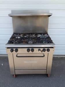 lot 50 image: Used Commercial Gas Range with 6 Burners and Oven