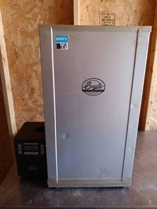 lot 68 image: Bradley Smoker BTDS76P Digital Electric Smoker