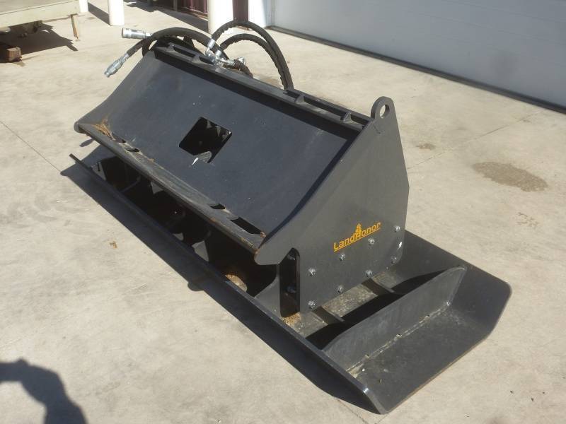 lot 12 image: Landhoner Vibratory Packer