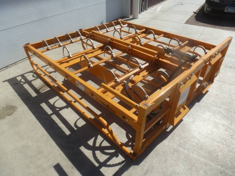 lot 14 image: Landhoner Bale Fork Attachment