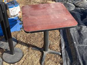 lot 27 image: Cafe Table & Chair Set