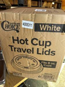 lot 54 image: Choice White Hot Cup Travel Lids 1000ct