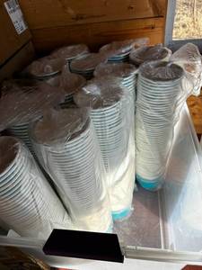 lot 56 image: Bulk 12 oz Blue Paper Yogurt Cups
