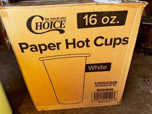 lot 64 image: Choice 16 oz. Paper Hot Cups - 1000 Pack