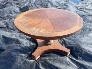lot 80 image: Vintage Round Wooden Table