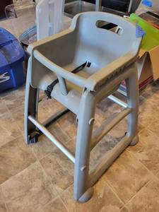 lot 108C image: Commercial High Chair with Wheels
