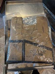 lot 124C image: 96 oz Coffee To-Go Containers