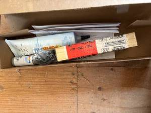 lot 159C image: Laminate Installation Kit with Caulk
