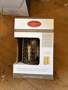 lot 172C image: Candle Warmers Fragrance Warmer