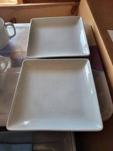 lot 176C image: Modern White Plates & Mugs Set