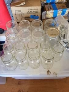 lot 200C image: Ball Mason Jars with Lids